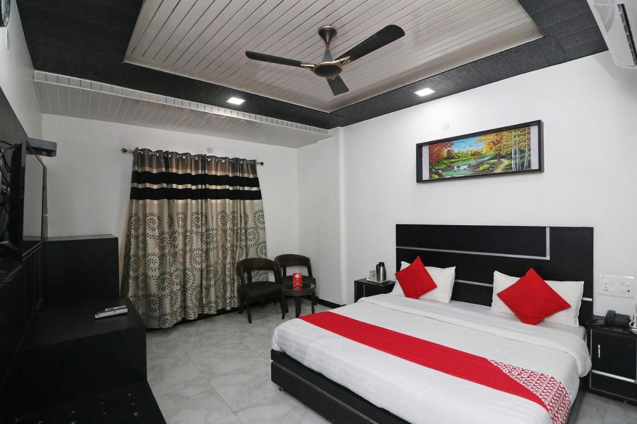 Capital O 4747 Imperial Hotel Katra Katra  Luaran gambar