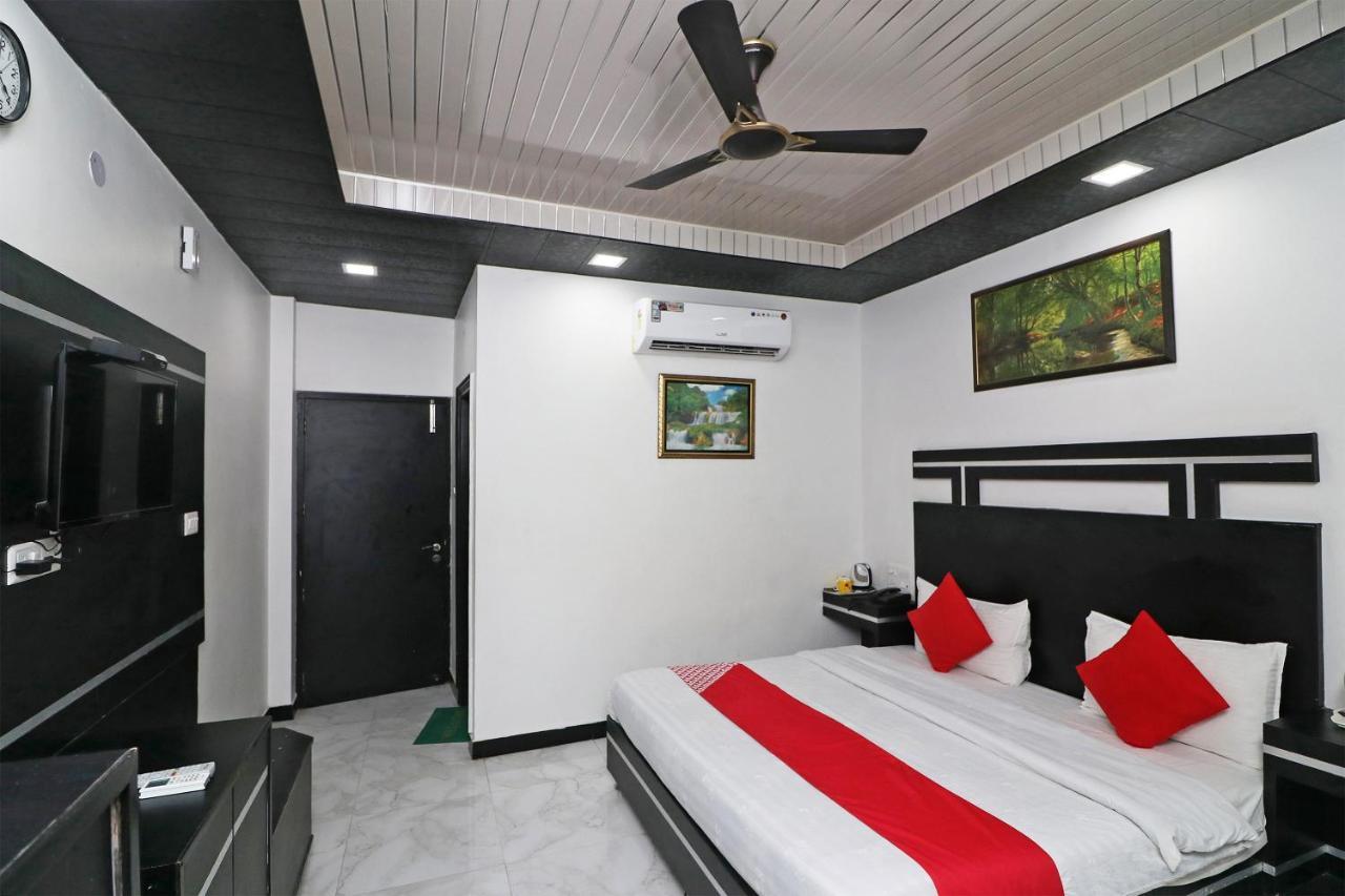 Capital O 4747 Imperial Hotel Katra Katra  Luaran gambar