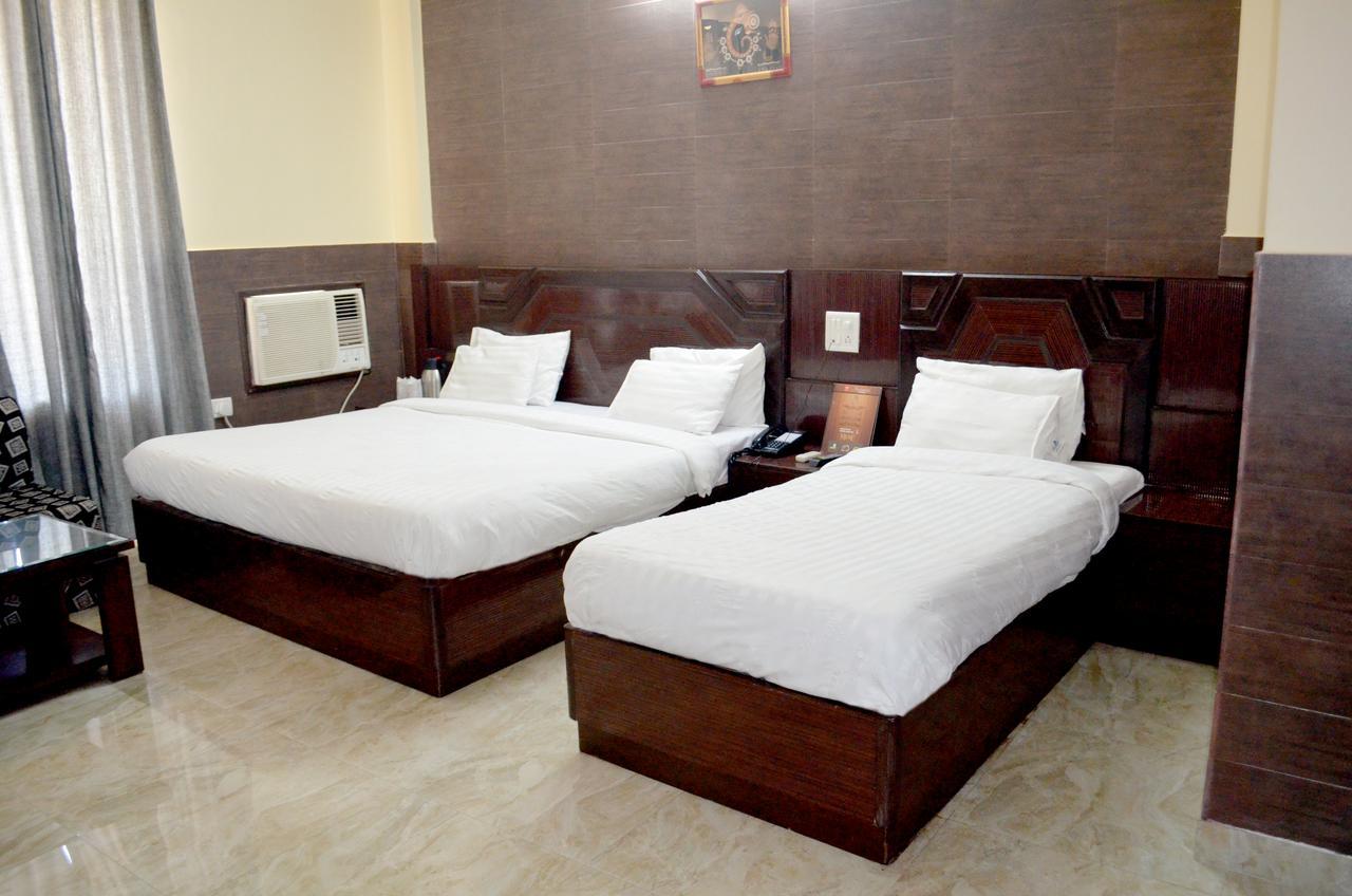 Capital O 4747 Imperial Hotel Katra Katra  Luaran gambar
