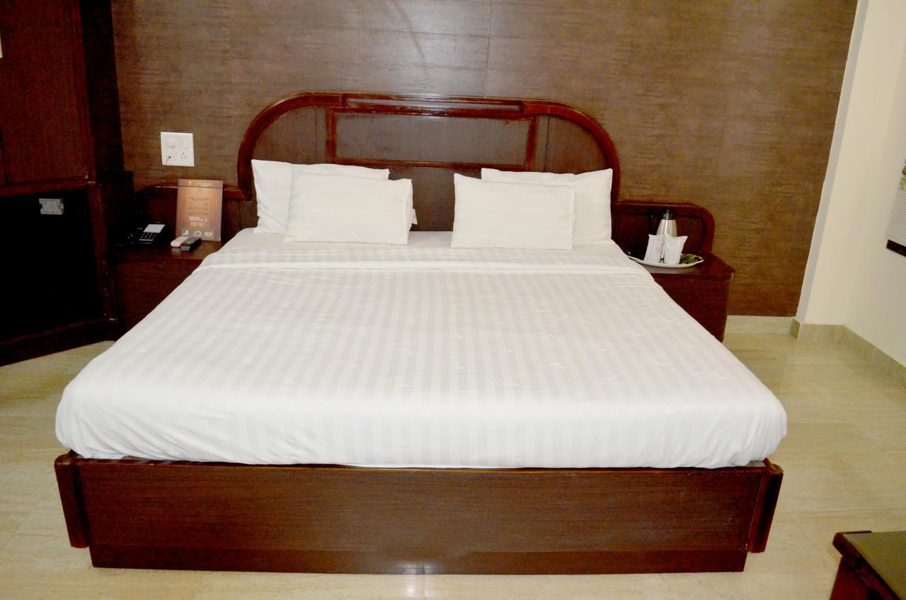 Capital O 4747 Imperial Hotel Katra Katra  Luaran gambar