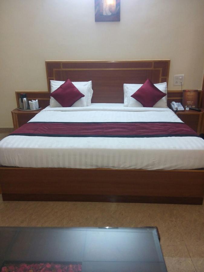 Capital O 4747 Imperial Hotel Katra Katra  Luaran gambar