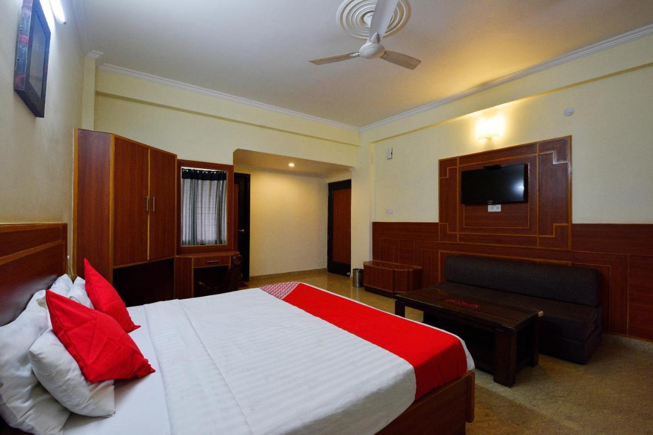 Capital O 4747 Imperial Hotel Katra Katra  Luaran gambar