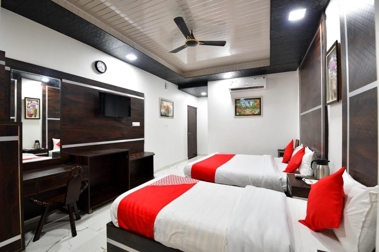 Capital O 4747 Imperial Hotel Katra Katra  Luaran gambar